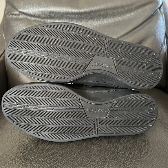 Po-Zu Black Lace-up Winter Boots - Picture 6 of 12